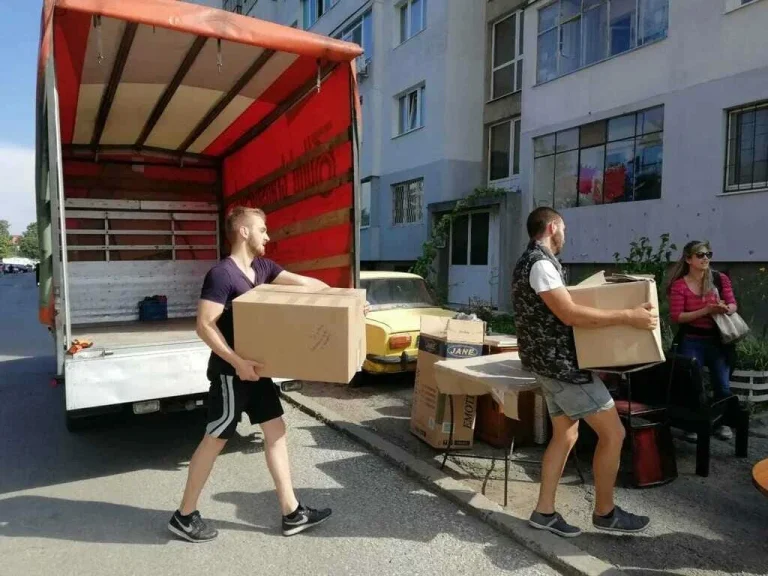 Грузчики при переезде: как выбрать надёжных помощников и сэкономить время